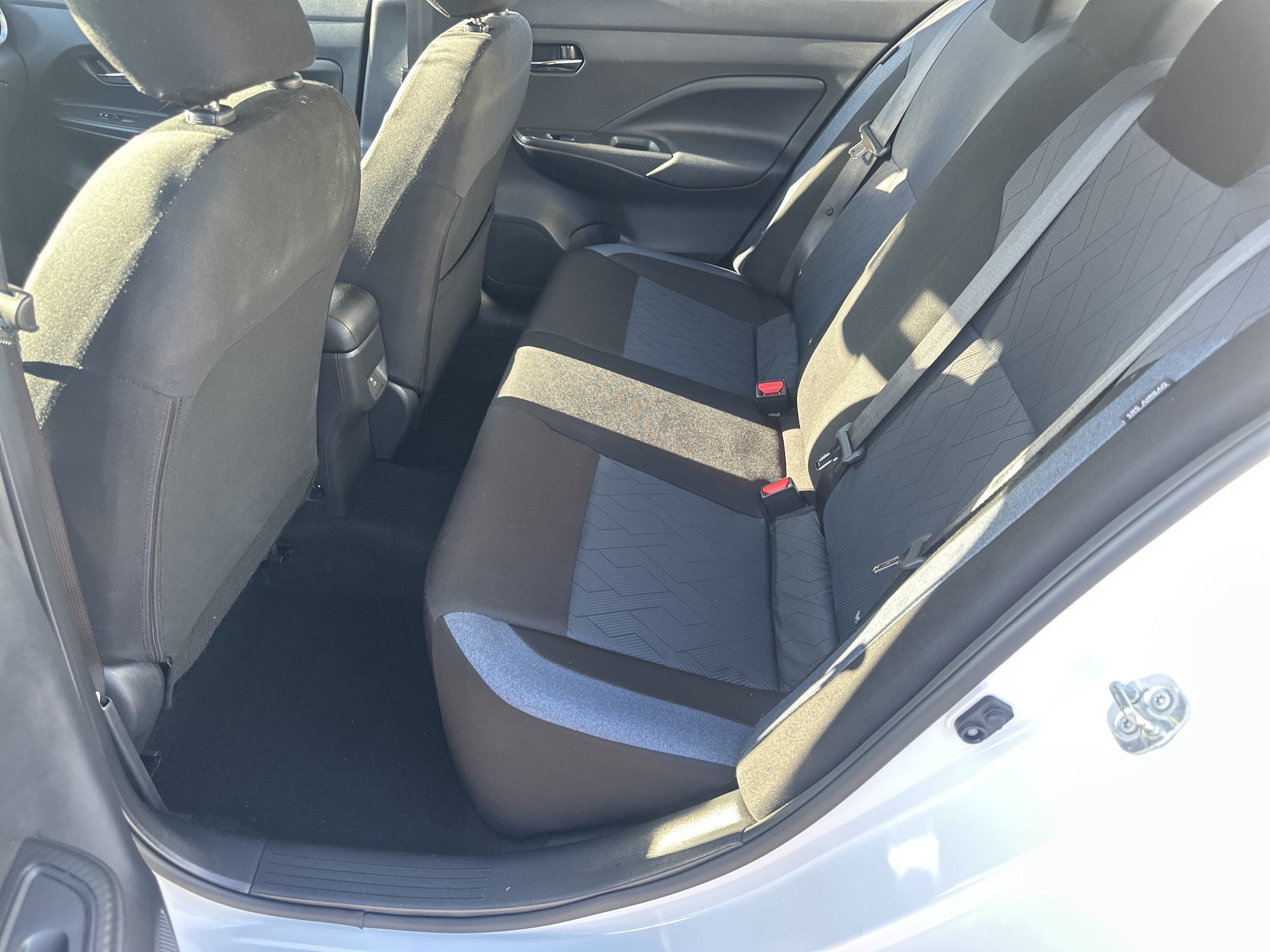 Used 2025 Nissan Versa SV FWD image 20