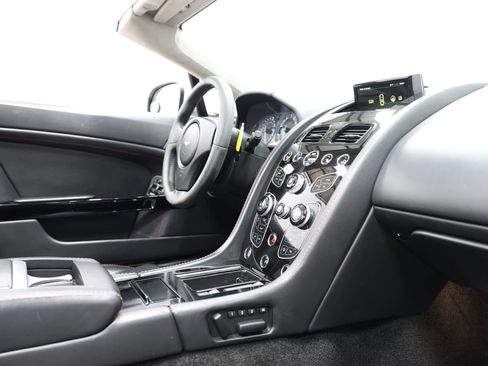 Used 2016 Aston Martin V8 Vantage GT RWD image 64