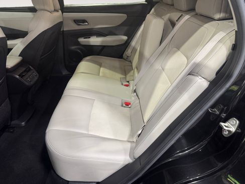 Used 2023 Nissan Ariya FWD image 14