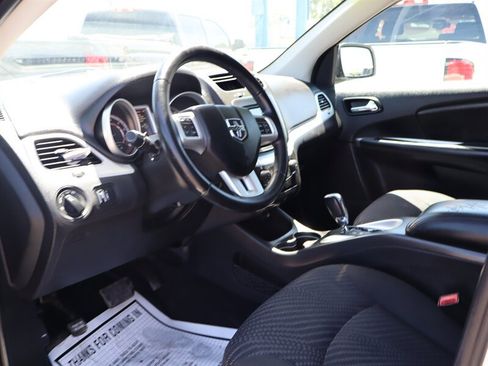 Used 2018 Dodge Journey SE w/ Connectivity Group FWD image 21