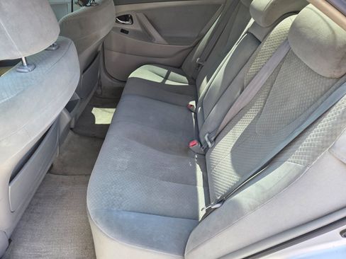 Used 2009 Toyota Camry LE FWD image 11