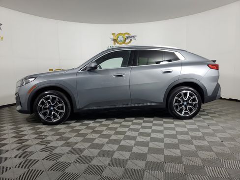 Certified 2025 BMW X2 xDrive28i w/ Premium Package image 4
