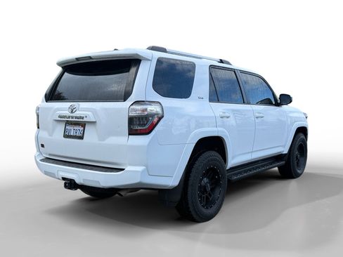 Used 2019 Toyota 4Runner SR5 image 5
