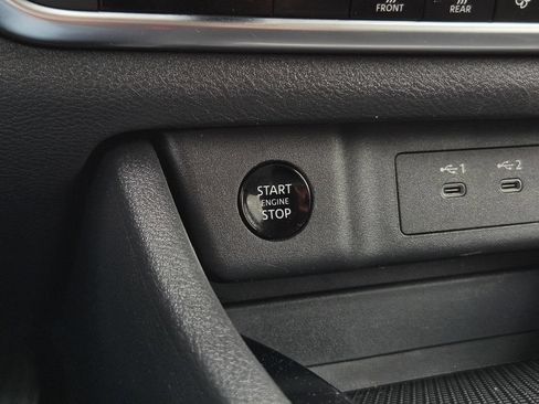 Used 2025 Nissan Rogue SV FWD image 18