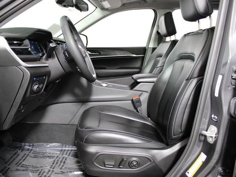 Used 2024 Jeep Grand Cherokee Limited 4xe image 8