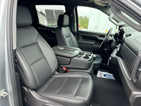 Used 2025 GMC Sierra 1500 SLT AWD/4WD image 27
