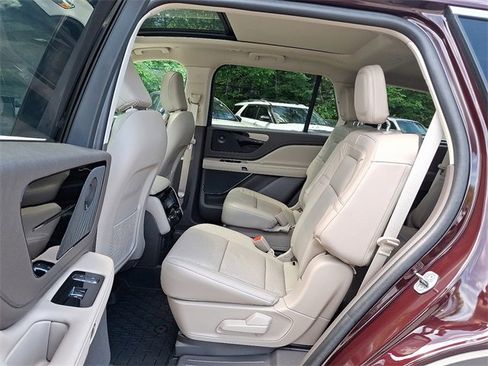 Used 2023 Lincoln Aviator Reserve w/ Elements Package Plus AWD/4WD image 10