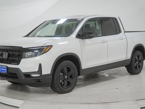 New 2026 Honda Ridgeline Black Edition image 3