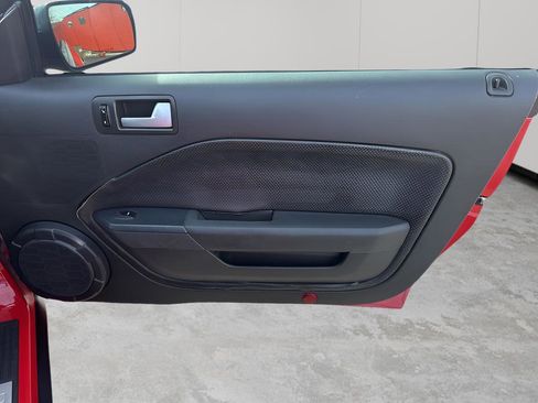 Used 2007 Ford Mustang Premium image 10