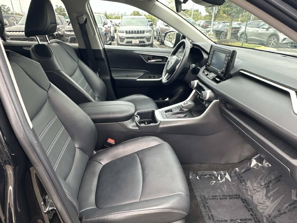 Used 2022 Toyota RAV4 XLE Premium AWD/4WD image 14