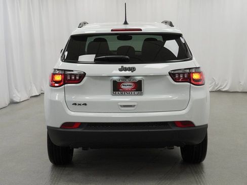 New 2026 Jeep Compass Latitude image 11