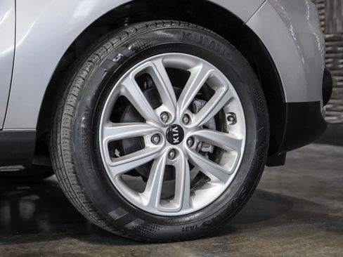 Used 2019 Kia Soul + FWD image 52