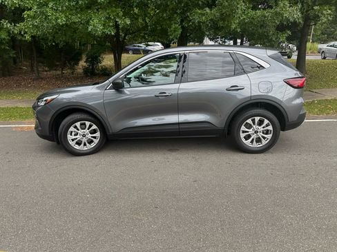 Used 2023 Ford Escape Active image 13
