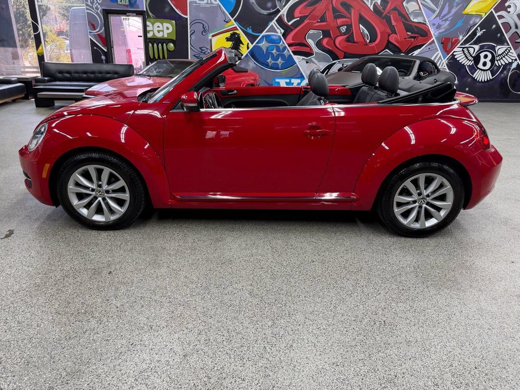 Used 2013 Volkswagen Beetle TDI FWD image 6