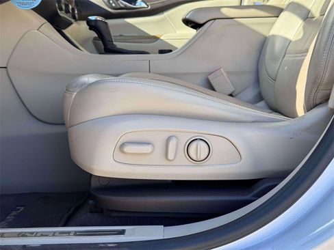 Used 2019 GMC Acadia Denali image 8