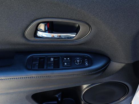 Used 2022 Honda HR-V Sport image 32