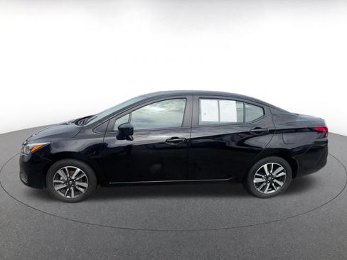 Used 2025 Nissan Versa SV FWD image 8