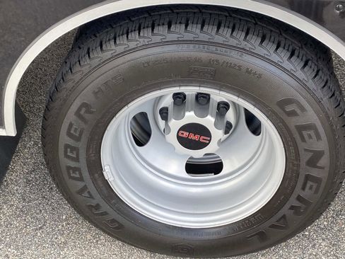 Used 2022 GMC Savana 3500 w/ Power Convenience Package image 12