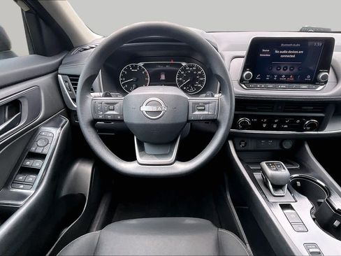 Certified 2025 Nissan Rogue S FWD image 6