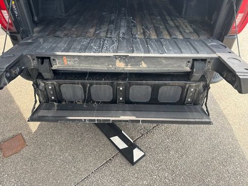 Certified 2024 GMC Sierra 1500 AT4 w/ AT4 Premium Package AWD/4WD image 14