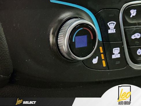 Used 2023 Chevrolet Traverse LT w/ Midnight/Sport Edition image 19