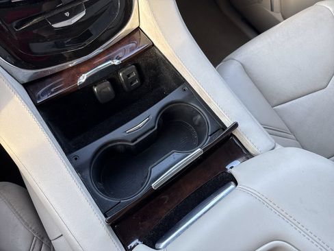 Used 2016 Cadillac Escalade ESV Luxury RWD image 23