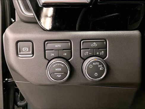 Used 2026 Chevrolet Silverado 1500 LT AWD/4WD image 37