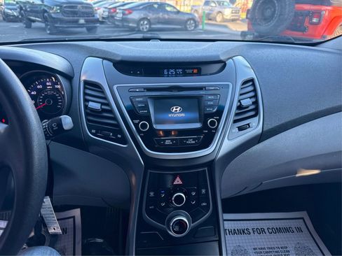 Used 2016 Hyundai Elantra SE w/ Option Group 02 image 14