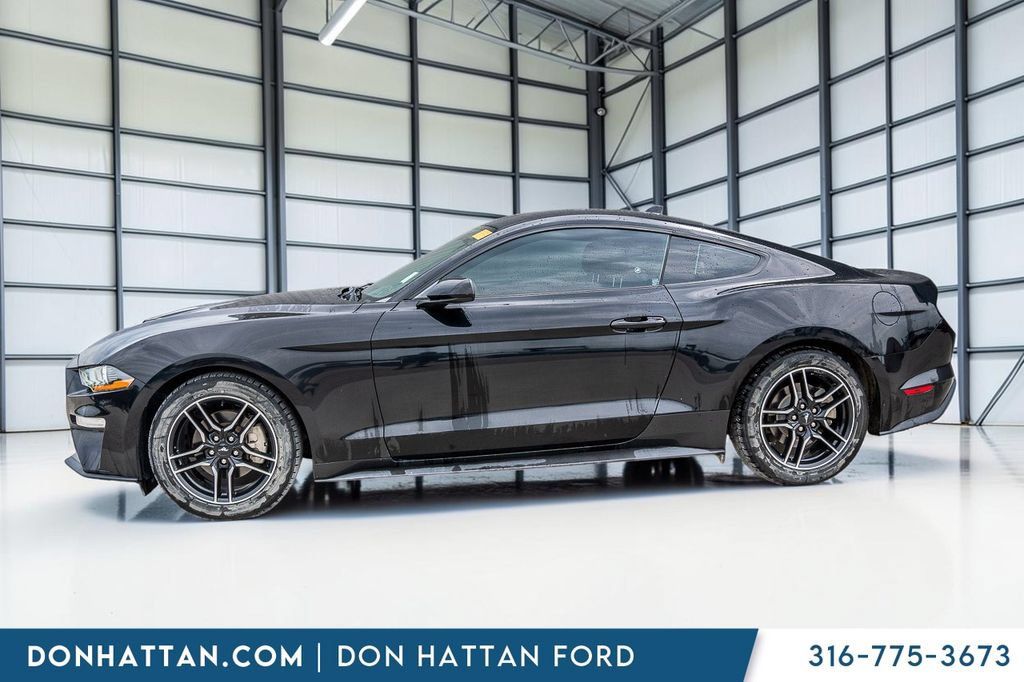 Used 2020 Ford Mustang Coupe RWD image 3