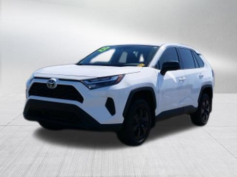 Used 2023 Toyota RAV4 LE image 7
