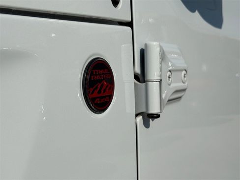 Used 2024 Jeep Wrangler Unlimited Rubicon image 7