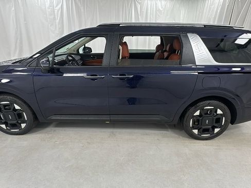 New 2026 Kia Carnival EX FWD image 6