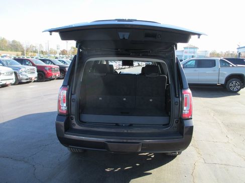 Used 2018 GMC Yukon SLT w/ Premium Edition image 5