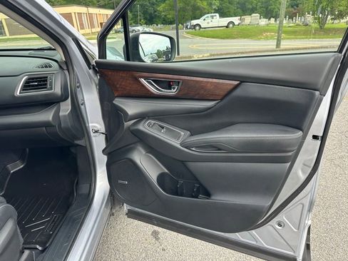 Used 2023 Subaru Ascent Touring AWD/4WD image 18