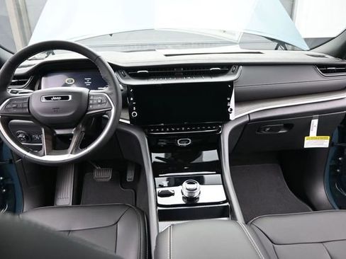 New 2026 Jeep Grand Cherokee L Limited AWD/4WD image 30