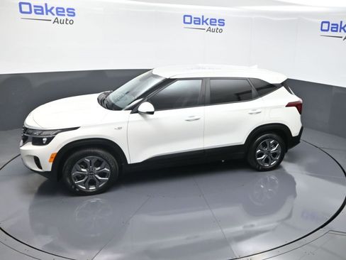 Certified 2024 Kia Seltos LX image 47