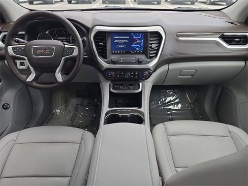 Certified 2023 GMC Acadia SLT image 12