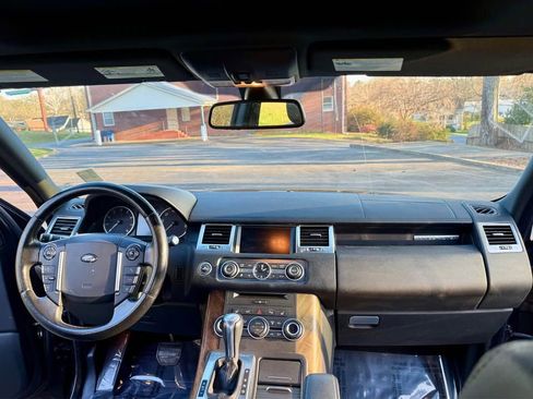 Used 2013 Land Rover Range Rover Sport HSE w/ Climate Comfort Pkg image 9