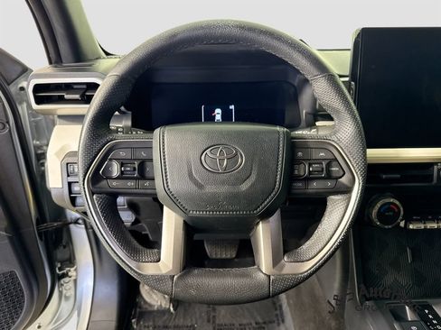 Used 2024 Toyota Tacoma TRD Off-Road AWD/4WD image 12