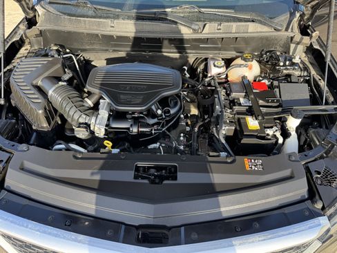 Used 2025 Cadillac XT6 Premium Luxury FWD image 29