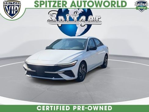 Used 2025 Hyundai Elantra SEL FWD image 4