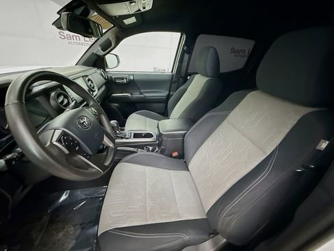 Used 2020 Toyota Tacoma TRD Sport RWD image 19