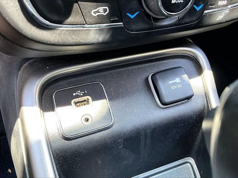 Used 2019 Jeep Compass Latitude w/ Popular Equipment Group FWD image 23