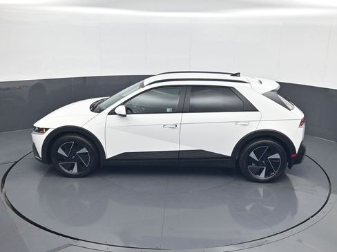 New 2025 Hyundai Ioniq 5 SEL image 20