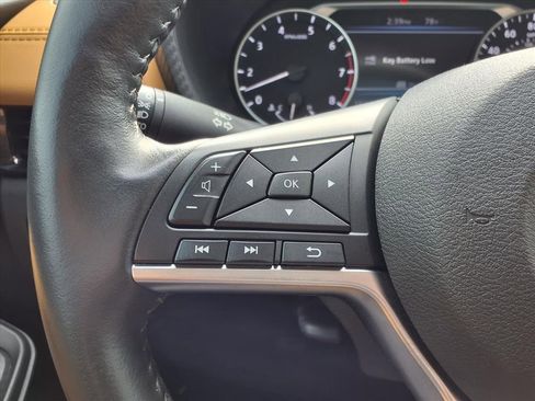 Used 2023 Nissan Sentra SV w/ SV Premium Package image 14