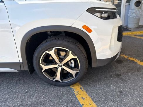New 2026 Volkswagen Tiguan SE AWD/4WD image 4
