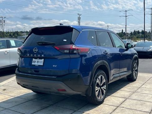 Used 2023 Nissan Rogue SV FWD image 9