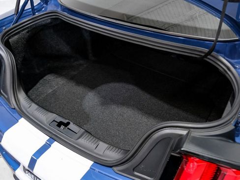 Used 2021 Ford Mustang Shelby GT500 w/ Carbon Fiber Track Pack RWD image 49