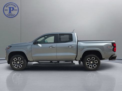Used 2024 Chevrolet Colorado LT w/ LT Convenience Package III AWD/4WD image 4