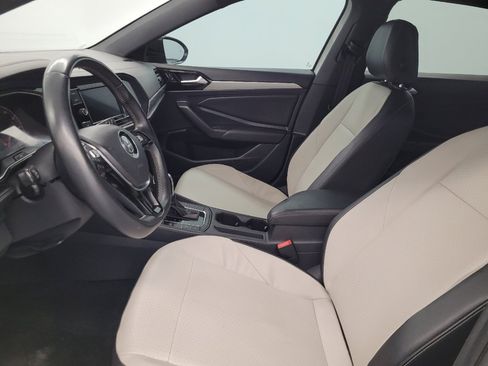 Used 2019 Volkswagen Jetta R-Line FWD image 17